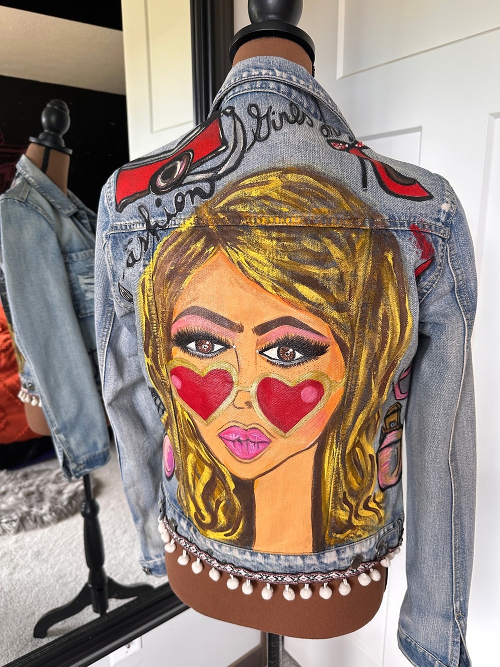 Cavito Hand Painted Denim Jacket Paris Fashion Illustration Art Size S -c